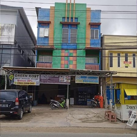 Greenkost Sintang Exterior photo