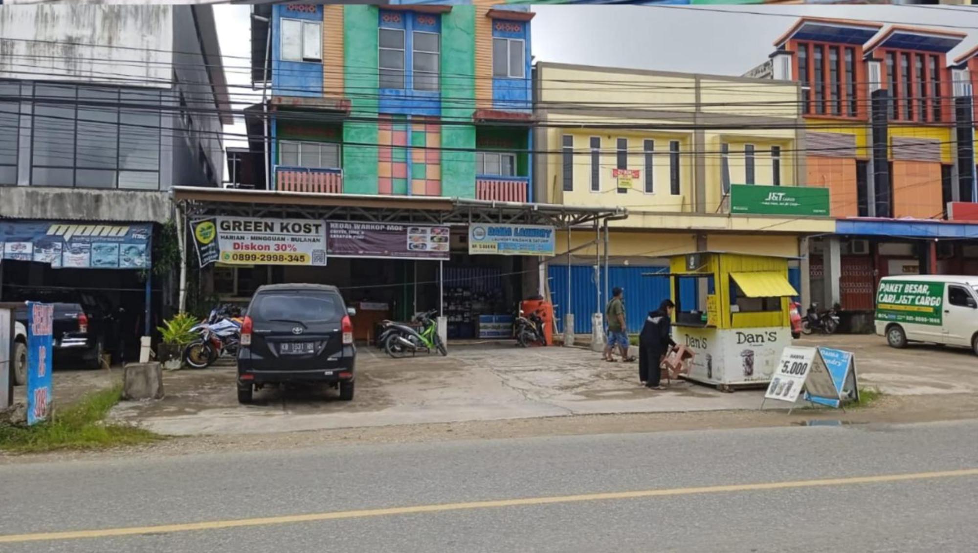 Greenkost Sintang Exterior photo